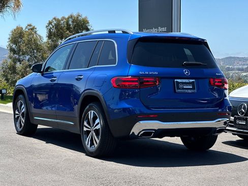 New 2025 Mercedes-Benz GLB 250 4MATIC image 5