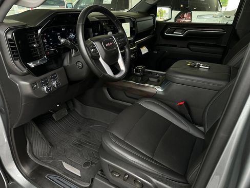 Used 2023 GMC Sierra 1500 SLT w/ SLT Premium Package AWD/4WD image 9
