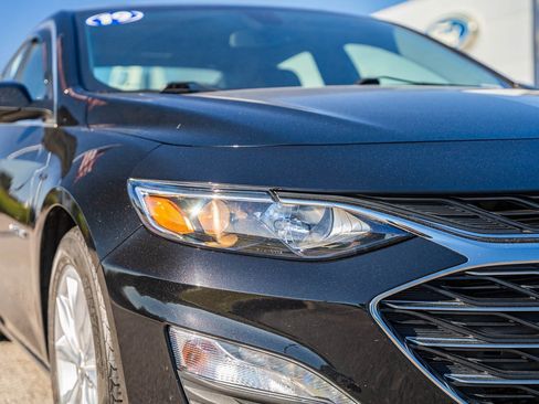 Used 2019 Chevrolet Malibu LT w/ Leather Package image 10