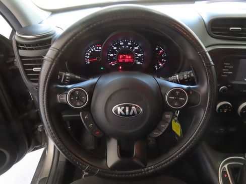 Used 2019 Kia Soul image 15
