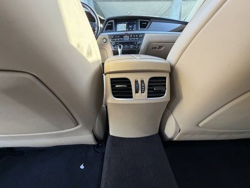 Used 2015 Hyundai Genesis 3.8 w/ Option Group 03 image 18