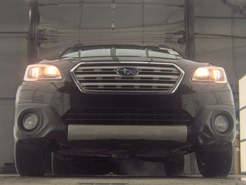 Used 2015 Subaru Outback 2.5i Limited image 4