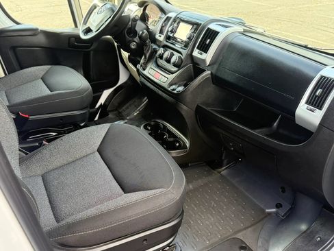 Used 2020 RAM ProMaster 2500 w/ Interior Convenience Group FWD image 14