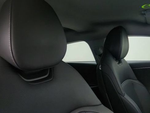 Used 2025 Lucid Air Pure RWD image 23