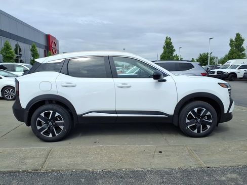New 2026 Nissan Kicks SV w/ SV Premium Package AWD/4WD image 9