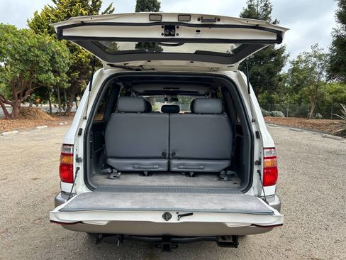 Used 1999 Toyota Land Cruiser image 33