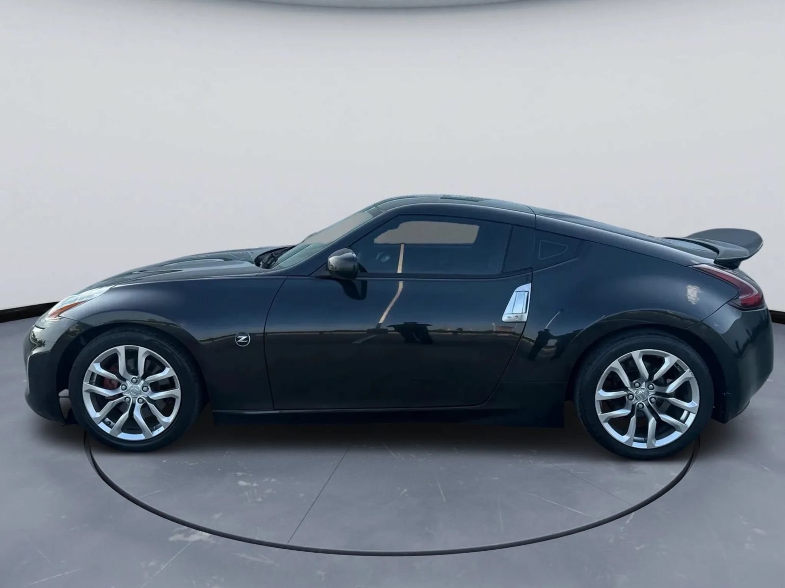 Used 2015 Nissan 370Z Coupe RWD image 7