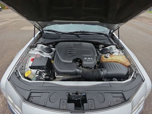 Used 2012 Chrysler 300 RWD image 26