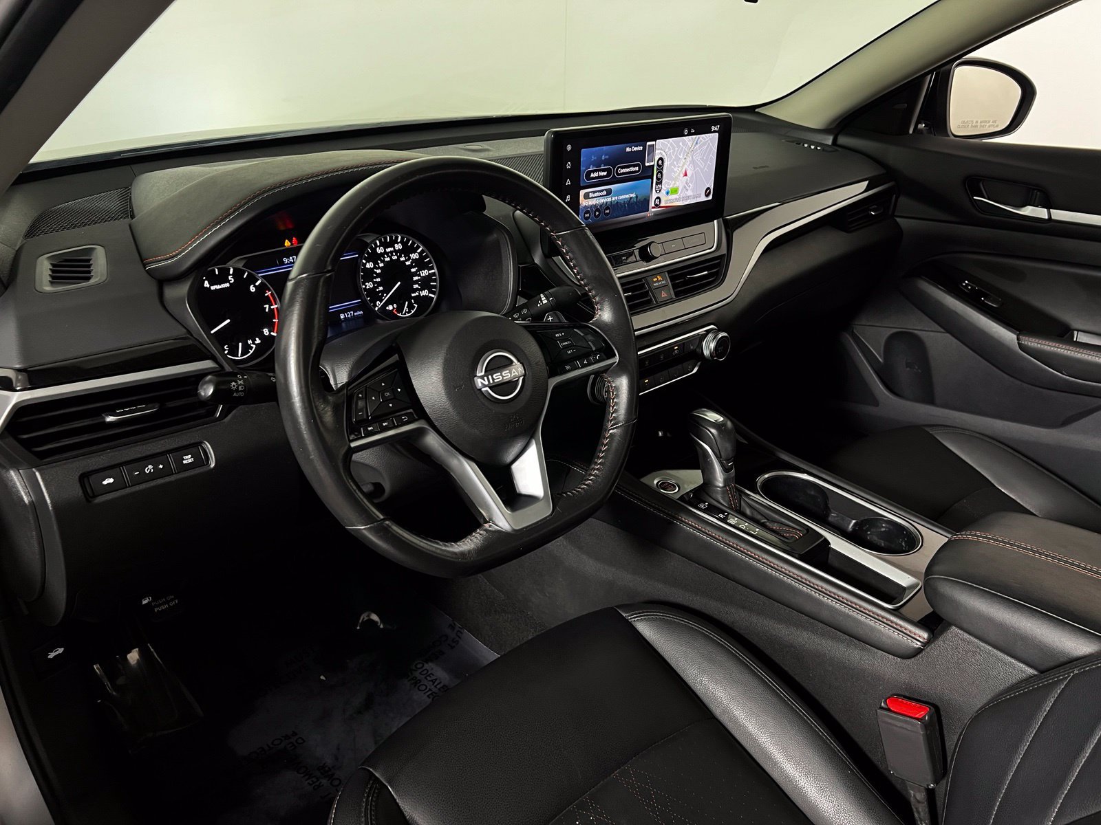 Used 2024 Nissan Altima 2.5 SR w/ SR Premium Package FWD image 12