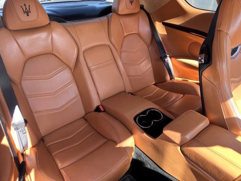 Used 2014 Maserati GranTurismo Sport image 17