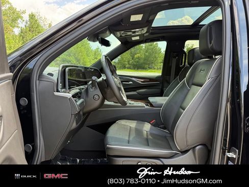 Used 2024 Cadillac Escalade Premium Luxury RWD image 21
