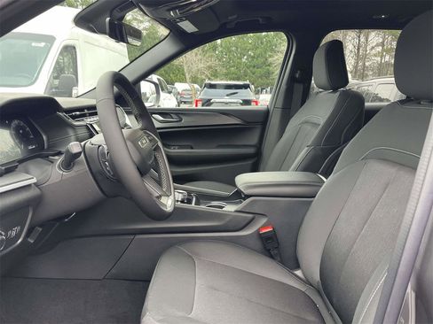 New 2025 Jeep Grand Cherokee Laredo X image 29