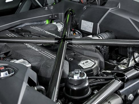 Used 2018 Lamborghini Aventador S AWD/4WD image 17
