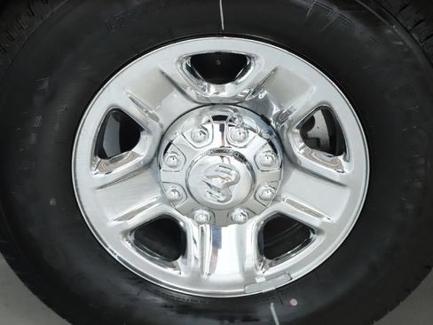 Used 2024 RAM 3500 Tradesman w/ Chrome Appearance Group AWD/4WD image 38