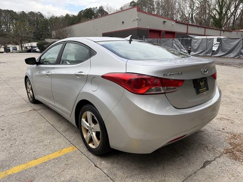 Used 2013 Hyundai Elantra GLS w/ Preferred Pkg image 7