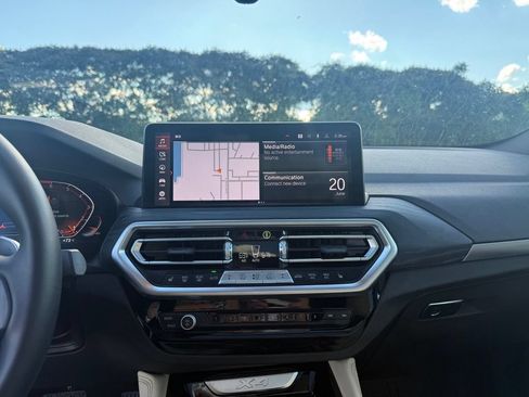 Used 2025 BMW X4 xDrive30i w/ Premium Package AWD/4WD image 31