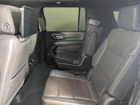 Used 2021 Chevrolet Suburban High Country image 16