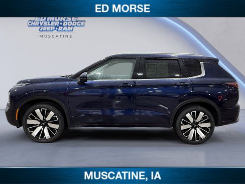 Used 2025 Mitsubishi Outlander SEL FWD image 2