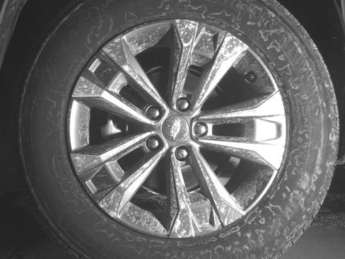 Used 2025 Chevrolet Equinox LT image 14