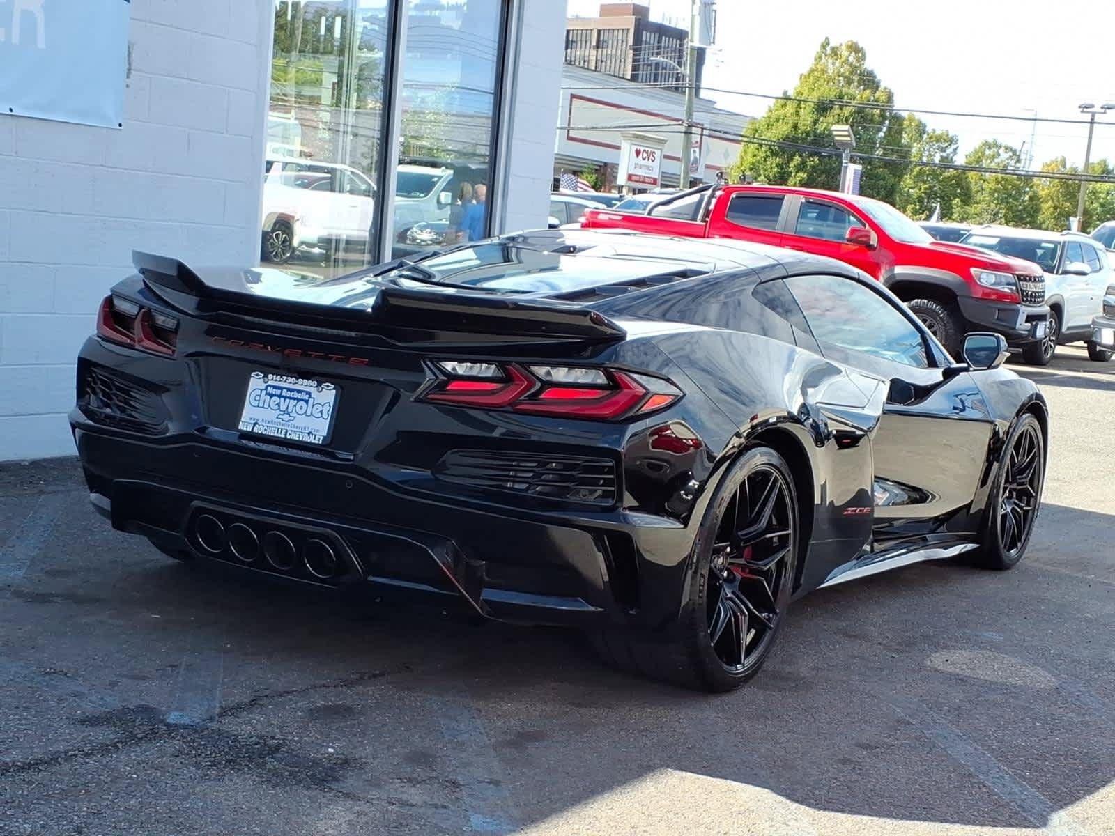 Used 2026 Chevrolet Corvette Z06 RWD image 6