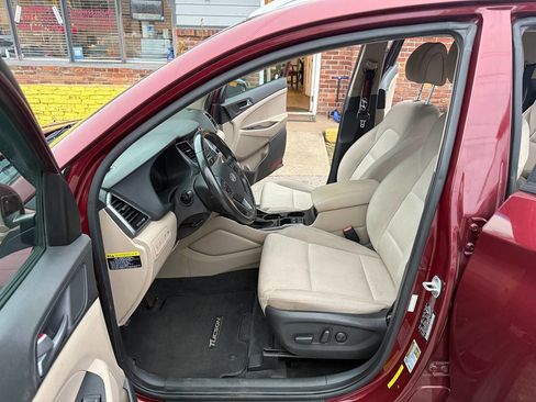 Used 2016 Hyundai Tucson Sport image 10