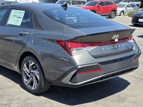 New 2025 Hyundai Elantra Sport image 10