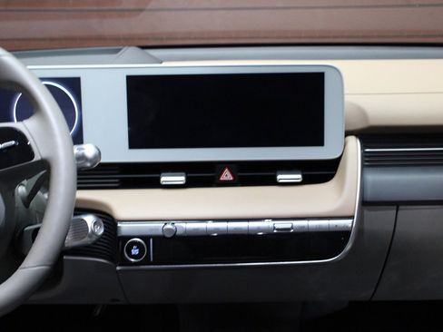 Used 2024 Hyundai Ioniq 5 Limited image 8