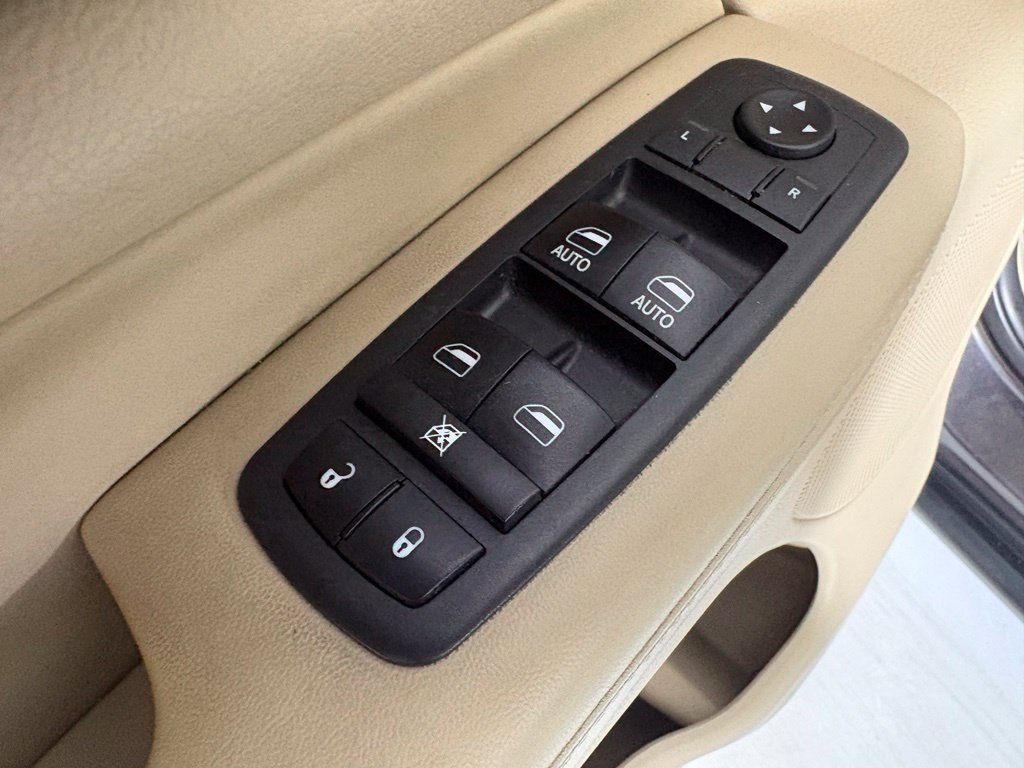 Used 2018 Jeep Grand Cherokee Laredo AWD/4WD image 20