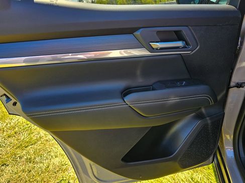 New 2026 GMC Terrain Elevation w/ Elevation Premium Package AWD/4WD image 28