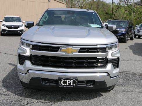 Used 2022 Chevrolet Silverado 1500 LT w/ Safety Package image 11