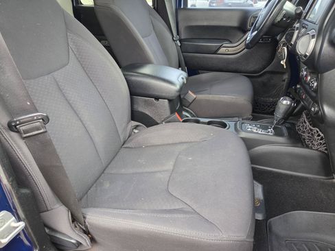 Used 2013 Jeep Wrangler Unlimited Sport AWD/4WD image 10