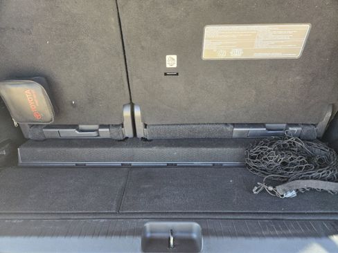 Used 2023 Toyota Sequoia Limited image 37