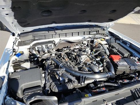 Used 2023 Ford Bronco Wildtrak image 28