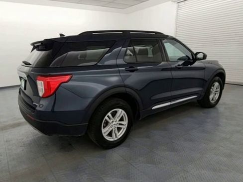 Used 2023 Ford Explorer XLT w/ Equipment Group 202A image 8