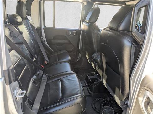 Used 2021 Jeep Gladiator Overland w/ Popular Equipment Package image 20