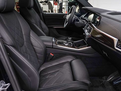 Used 2023 BMW X5 xDrive40i w/ M Sport Package image 19