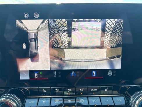 Used 2024 GMC Canyon AT4 w/ Technology Package AWD/4WD image 23