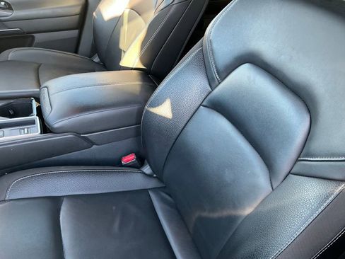 Used 2024 Nissan Pathfinder SL image 4