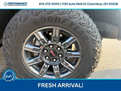 Used 2024 GMC Sierra 1500 AT4X AWD/4WD image 25