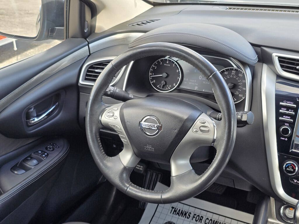 Used 2018 Nissan Murano SV AWD/4WD image 14