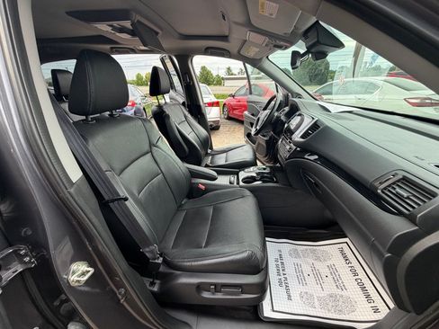 Used 2017 Honda Pilot Elite image 10