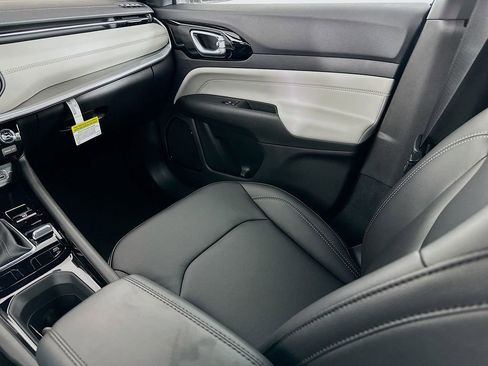 New 2026 Jeep Compass Limited image 29