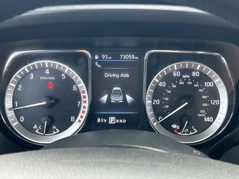 Used 2019 Nissan Titan SV w/ SV Convenience Package RWD image 38