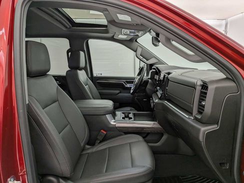 Used 2024 Chevrolet Silverado 2500 LTZ w/ LTZ Convenience Package image 26