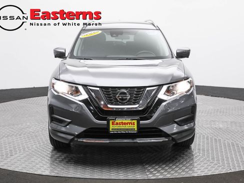 Used 2019 Nissan Rogue SV w/ Premium Package image 2