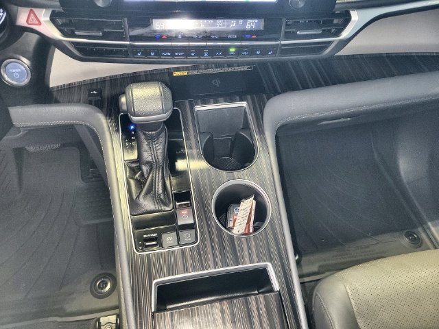 Used 2021 Toyota Sienna Limited FWD image 19