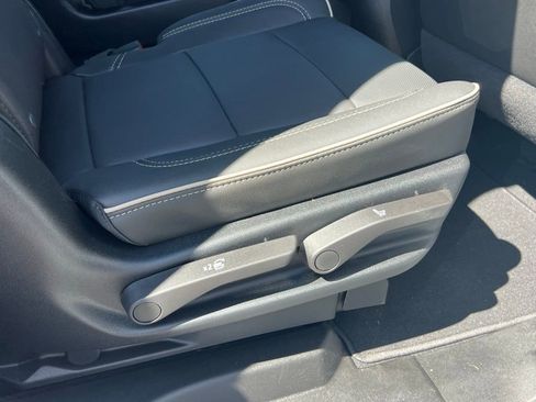 Certified 2026 Chevrolet Tahoe Premier w/ Sun And Tow Package AWD/4WD image 23