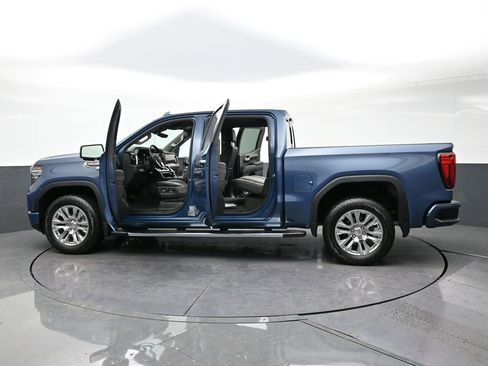 Used 2024 GMC Sierra 1500 Denali w/ Technology Package AWD/4WD image 33