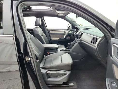 Used 2021 Volkswagen Atlas Cross Sport SE w/ Panoramic Sunroof Package AWD/4WD image 14