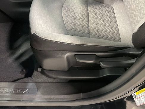 Used 2023 Chevrolet Equinox LS w/ Midnight Edition FWD image 22